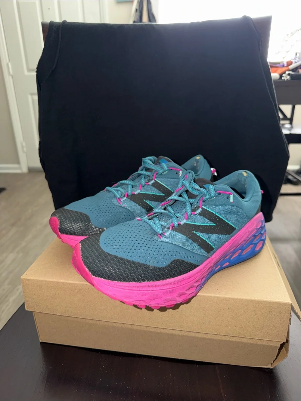 New Balance Women's Fresh Foam More TR Trail V1 Running Shoes poison berry 9.5